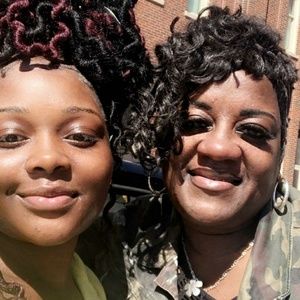 Meet your Posher, Joann